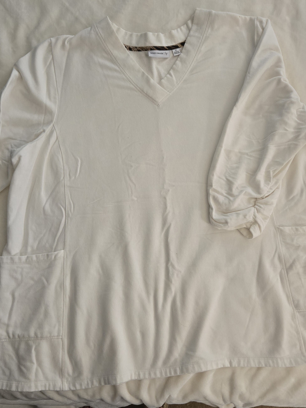 Susan Graver Cream V-Neck Pullover Sweatshirt